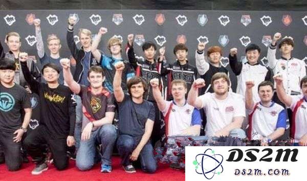 Faker在LOL2015全明星互相提问环节中表示：没有任何理由会让我离开SKT战队