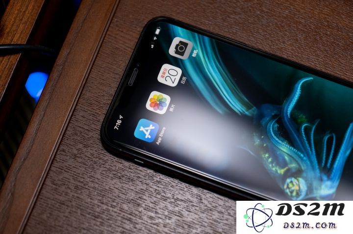 iPhone 11 Pro 的屏幕支持 DC 调光吗？长时间浏览会更保护眼睛吗？