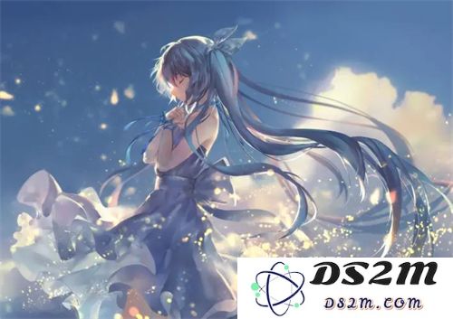 男子深夜睡不着想看点东西，寻觅夜晚的宁静与乐趣：无尽的夜晚探险