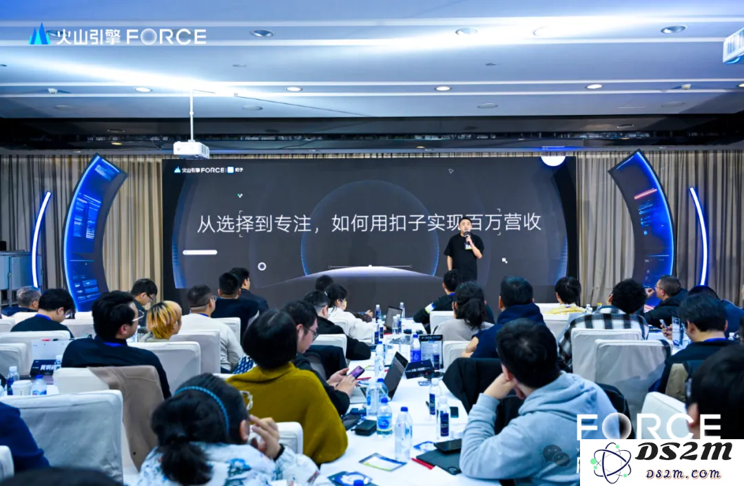 这届AI创业：不敲一行代码，营收突破百万级