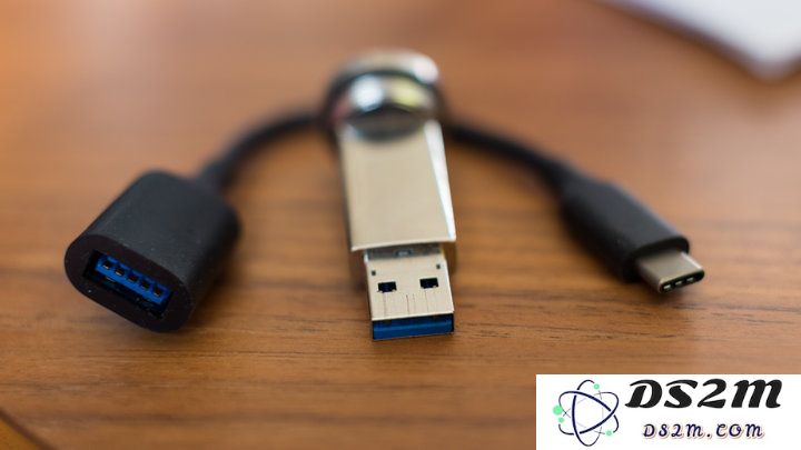为什么 iPhone 的 USB 数据线接口设计不能正反插？探讨其背后原因和影响