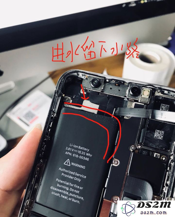 iPhone 进水后有哪些痕迹？苹果官方是如何检测 iPhone 进水的？