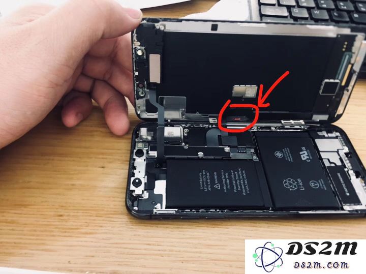 iPhone 进水后有哪些痕迹？苹果官方是如何检测 iPhone 进水的？